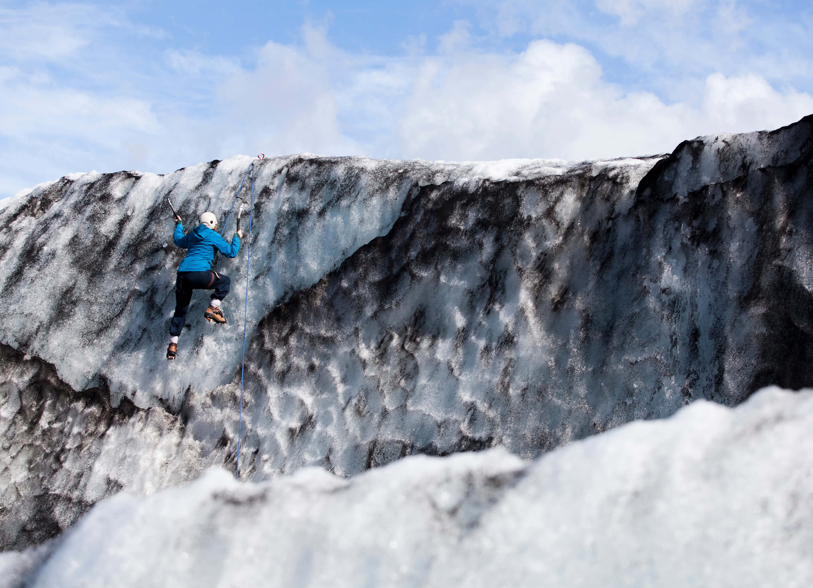 D 2009 -Glacier Hiking on Solheimajokull - Blue Iceimg_7574_ElliThor.jpg thumbnail